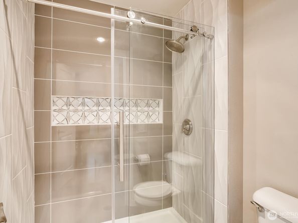 530 224th Place NE, Sammamish WA 98074