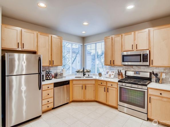 530 224th Place NE, Sammamish WA 98074