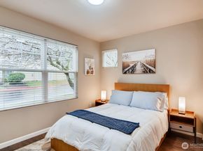 530 224th Place NE, Sammamish WA 98074