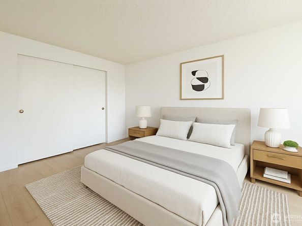 318 S 174th Place K, Burien WA 98148