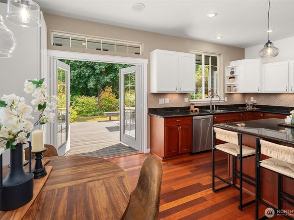 24314 75th Avenue SW, Vashon WA 98070