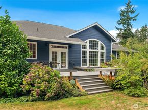 24314 75th Avenue SW, Vashon WA 98070