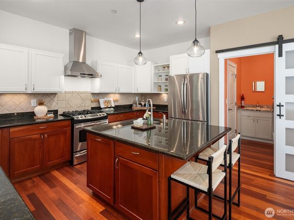 24314 75th Avenue SW, Vashon WA 98070