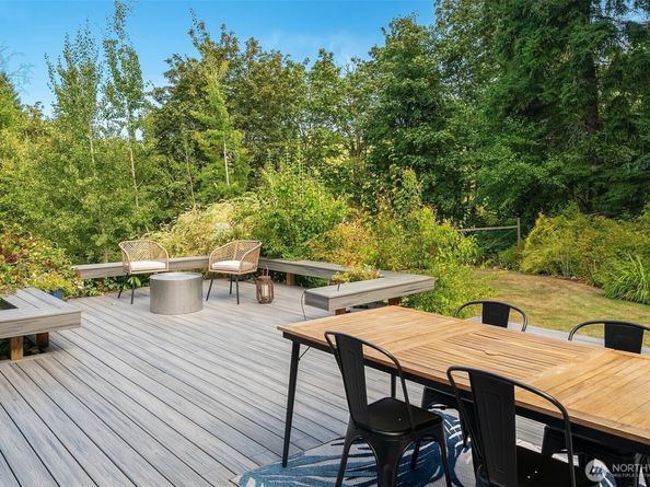 24314 75th Avenue SW, Vashon WA 98070