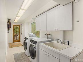 11665 NE Sunset Loop, Bainbridge Island WA 98110