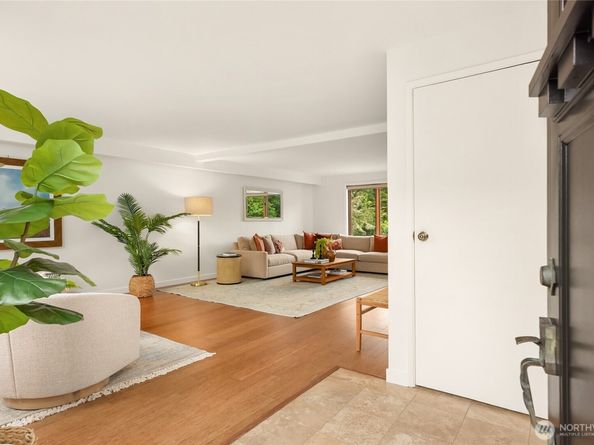 11665 NE Sunset Loop, Bainbridge Island WA 98110