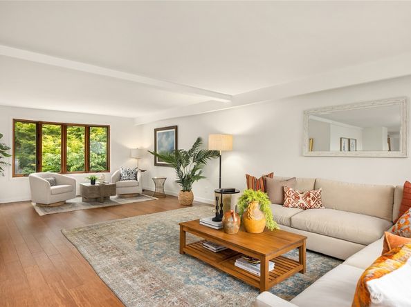 11665 NE Sunset Loop, Bainbridge Island WA 98110