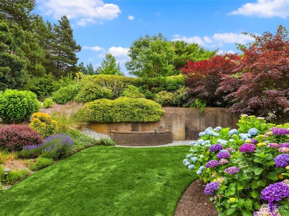 11665 NE Sunset Loop, Bainbridge Island WA 98110