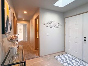 10834 NE 68th Street B5, Kirkland WA 98033