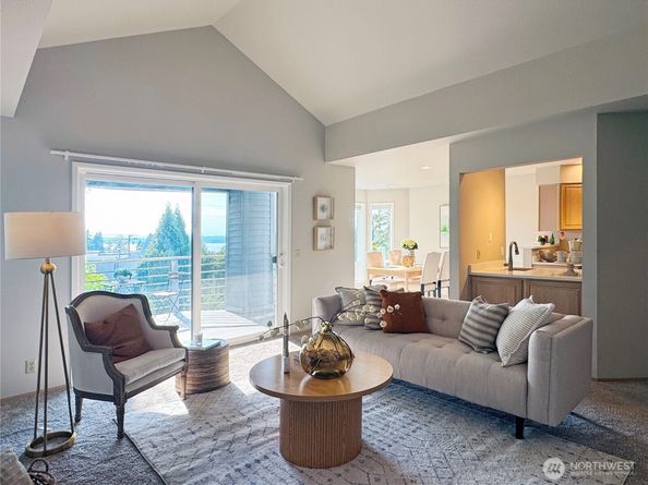 10834 NE 68th Street B5, Kirkland WA 98033