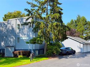 10834 NE 68th Street B5, Kirkland WA 98033
