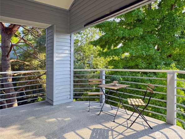 10834 NE 68th Street B5, Kirkland WA 98033