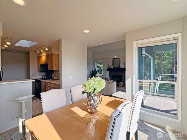 10834 NE 68th Street B5, Kirkland WA 98033