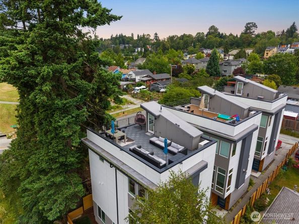 5404 26th Avenue SW, Seattle WA 98106