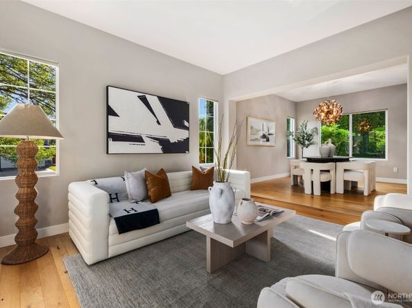 24004 SE 10th Court, Sammamish WA 98075