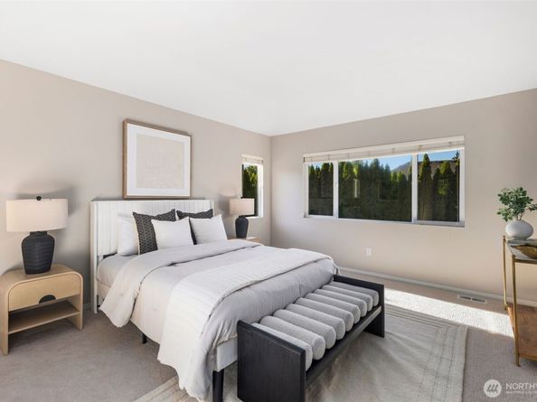 24004 SE 10th Court, Sammamish WA 98075