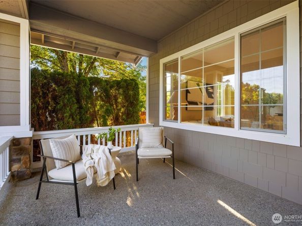 24004 SE 10th Court, Sammamish WA 98075