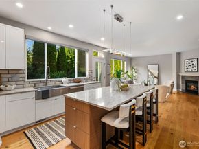 24004 SE 10th Court, Sammamish WA 98075