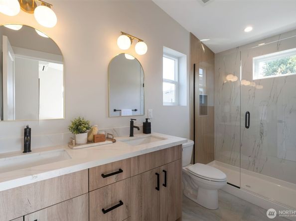 1603 SW Kenyon Street, Seattle WA 98106