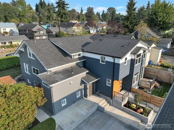 1603 SW Kenyon Street, Seattle WA 98106