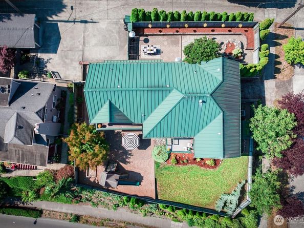 937 N 71st Street, Seattle WA 98103