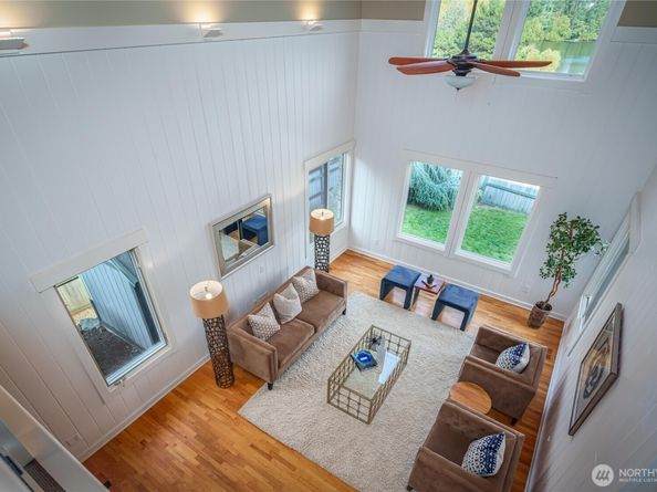 937 N 71st Street, Seattle WA 98103