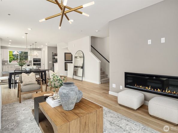 9009 NE 203rd Court D, Bothell WA 98011