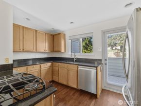13713 Greenwood Avenue N, Seattle WA 98133