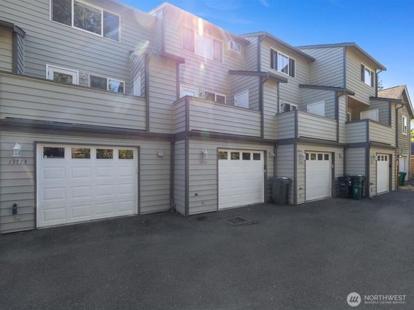 13713 Greenwood Avenue N, Seattle WA 98133