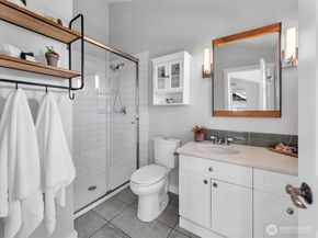 5430 California Avenue SW 3B, Seattle WA 98136