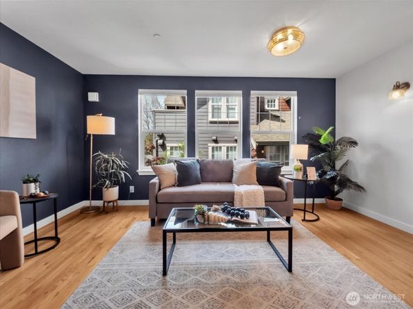 5430 California Avenue SW 3B, Seattle WA 98136