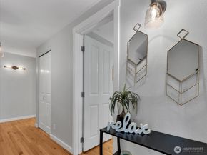 5430 California Avenue SW 3B, Seattle WA 98136