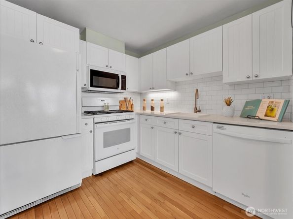 5430 California Avenue SW 3B, Seattle WA 98136