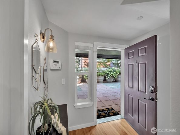 5430 California Avenue SW 3B, Seattle WA 98136