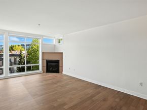 211 Kirkland Avenue 406, Kirkland WA 98033