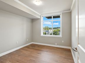 211 Kirkland Avenue 406, Kirkland WA 98033
