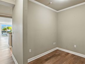 211 Kirkland Avenue 406, Kirkland WA 98033
