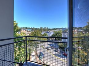 211 Kirkland Avenue 406, Kirkland WA 98033
