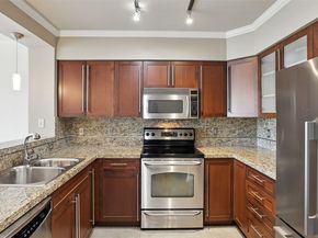 211 Kirkland Avenue 406, Kirkland WA 98033