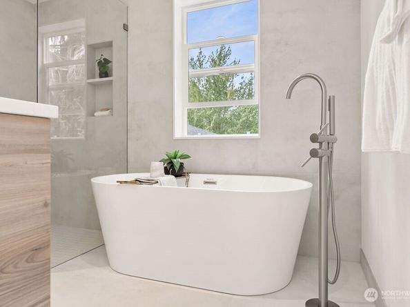 12504 SE 104th Street, Renton WA 98056