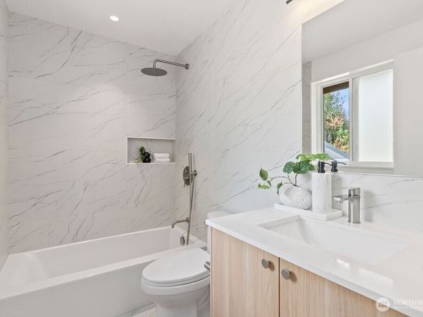 12504 SE 104th Street, Renton WA 98056