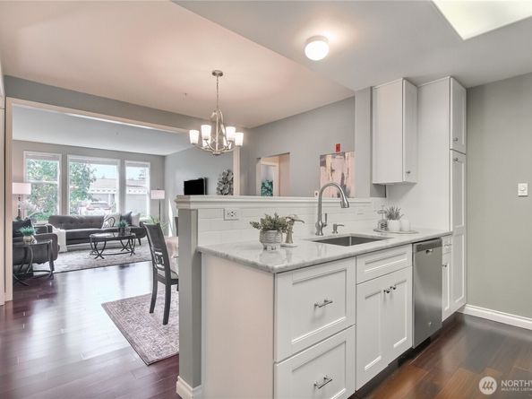 22475 SE 38th Terrace 1418, Issaquah WA 98029