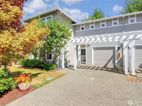 22475 SE 38th Terrace 1418, Issaquah WA 98029