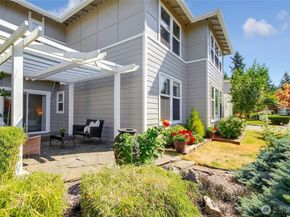 22475 SE 38th Terrace 1418, Issaquah WA 98029