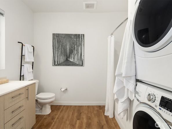 121 12th Avenue E 506, Seattle WA 98102