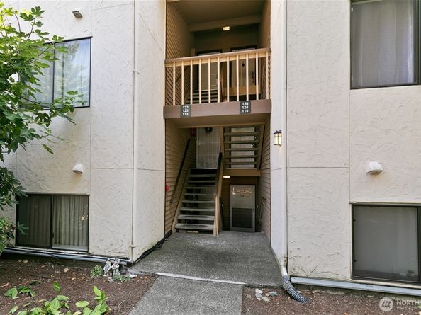 1002 S 312th Street 133, Federal Way WA 98003