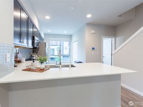 15113 40th Avenue W B2, Lynnwood WA 98087