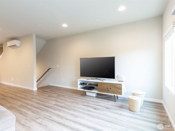 15113 40th Avenue W B2, Lynnwood WA 98087