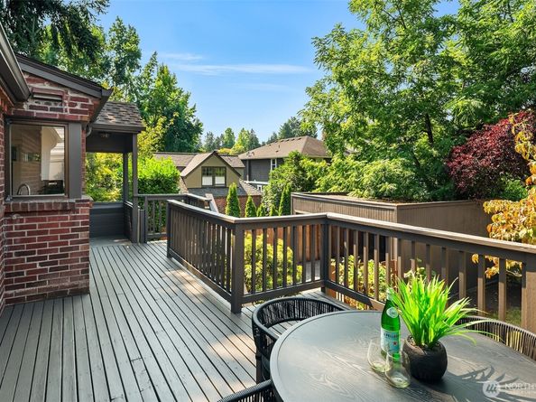 4311 50th Avenue NE, Seattle WA 98105