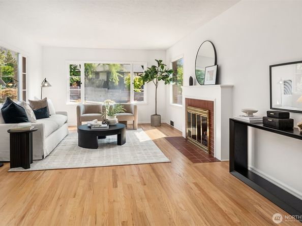 4311 50th Avenue NE, Seattle WA 98105